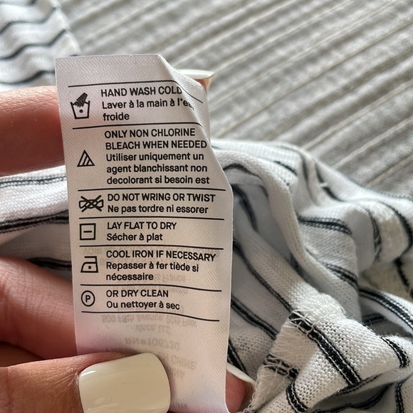 Vince NWT Striped Linen Polo Shirt Men’s M Nautical Minimalist Short Sleeve - Picture 11 of 12